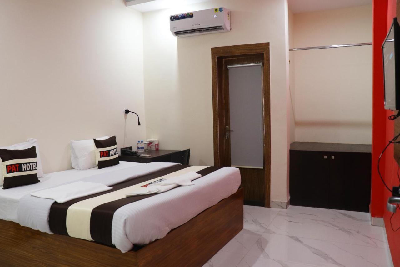 Pat Hotels Индаур Экстерьер фото