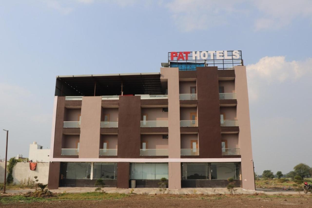 Pat Hotels Индаур Экстерьер фото
