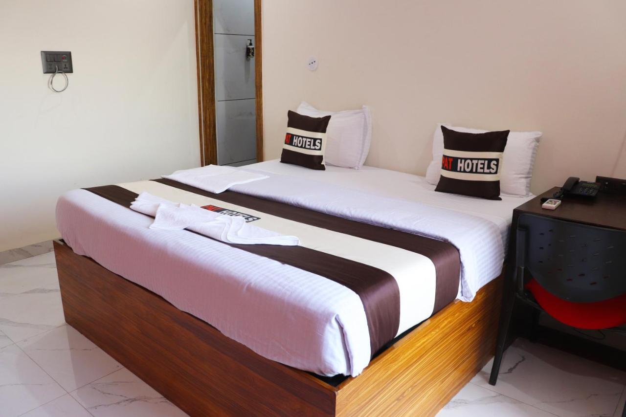 Pat Hotels Индаур Экстерьер фото