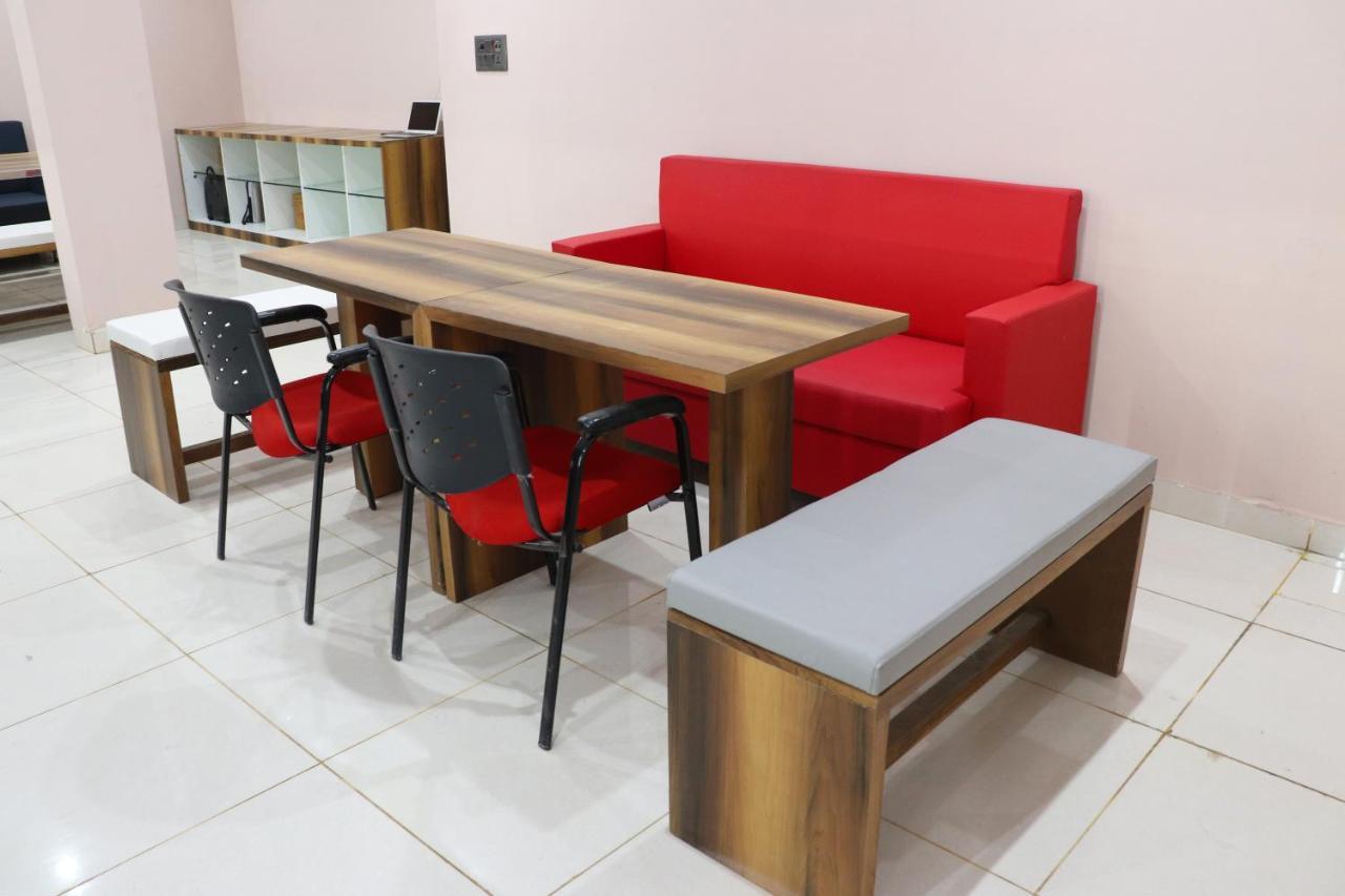 Pat Hotels Индаур Экстерьер фото
