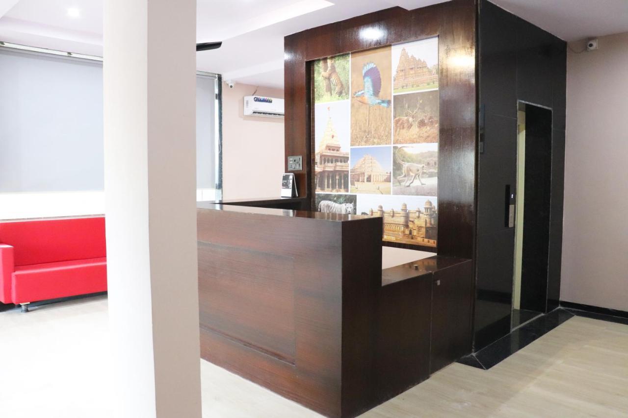 Pat Hotels Индаур Экстерьер фото